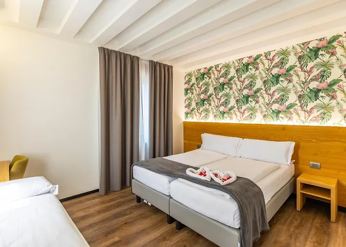 Belvedere Hotel Spiazzi Di Caprino