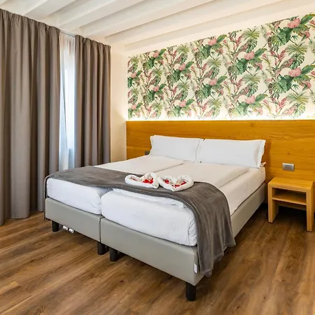 Belvedere מלון Spiazzi Di Caprino